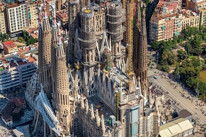 Barcelona : Sagrada Familia Guided Tour - Directions for Arrival