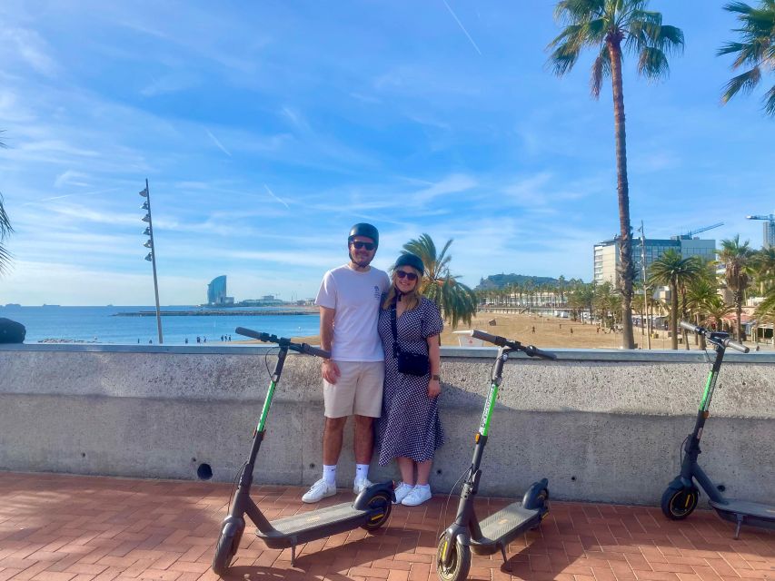 Barcelona: Sagrada Familia Private E-bike or E-Scooter Tour - Tour Itinerary Stops