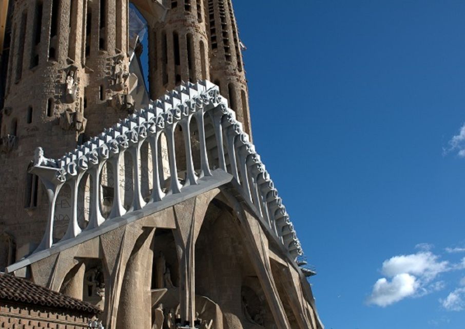 Barcelona: Sagrada Familia Tour of the Facades in German - Customer Reviews