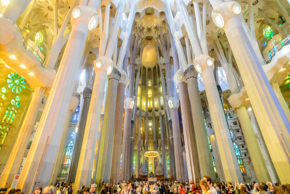 Barcelona: Sagrada Familia Tour & Optional Tower Visit - Review Summary