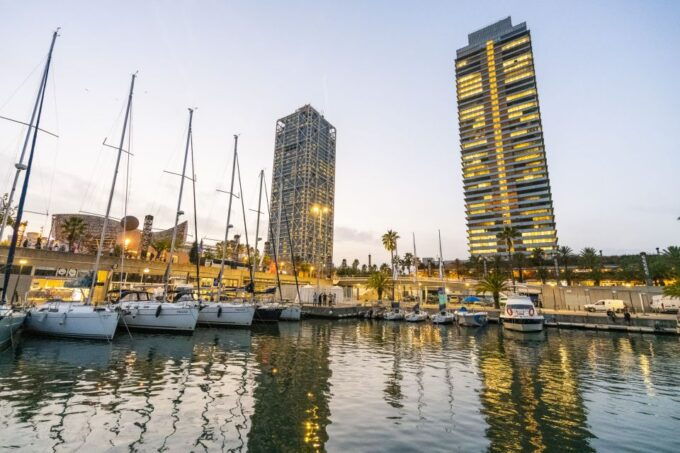 Barcelona Sunset Sailing With Gin Tonic Workshop Option - Inclusions and Amenities