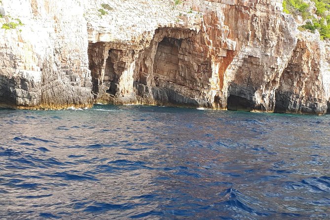 Blue Cave, Blue Lagoon, Hvar Island and Shipwreck - Private Boat Tour - Booking Information