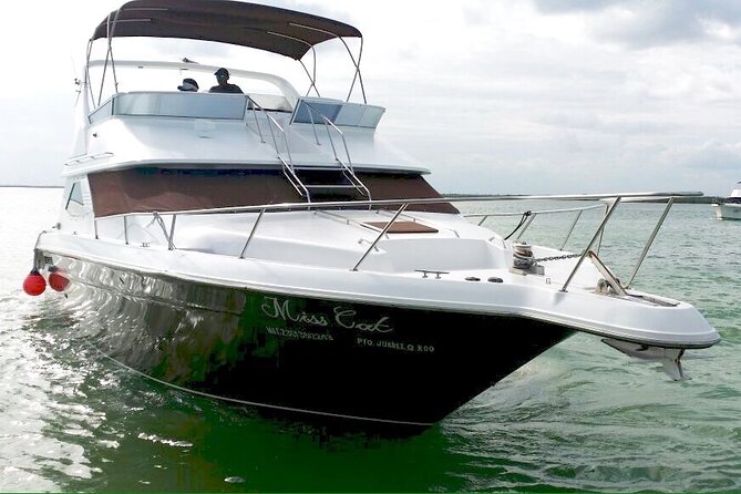 Brown Yacht 48ft Rental in Cancun for up to 15 People - Directions