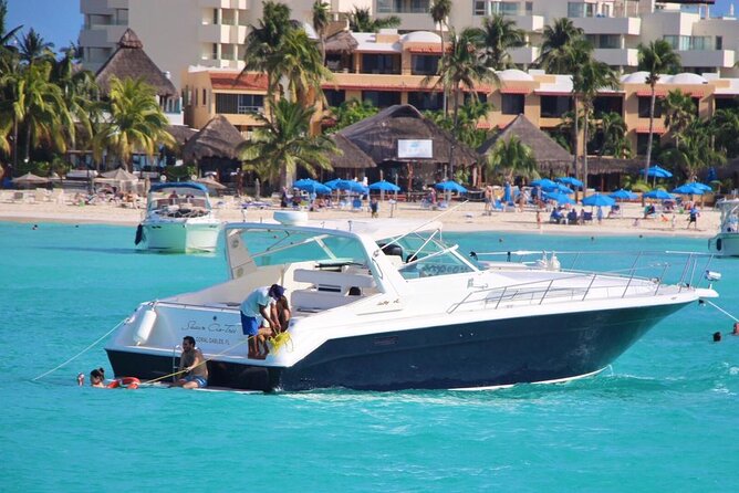 Cancun Private 2-, 4-, or 6-Hour Yacht Charter and Tour - Client Interaction Highlights