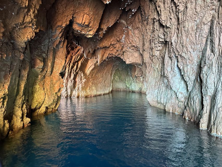 Cargèse: The Calanques of Piana - Inclusions