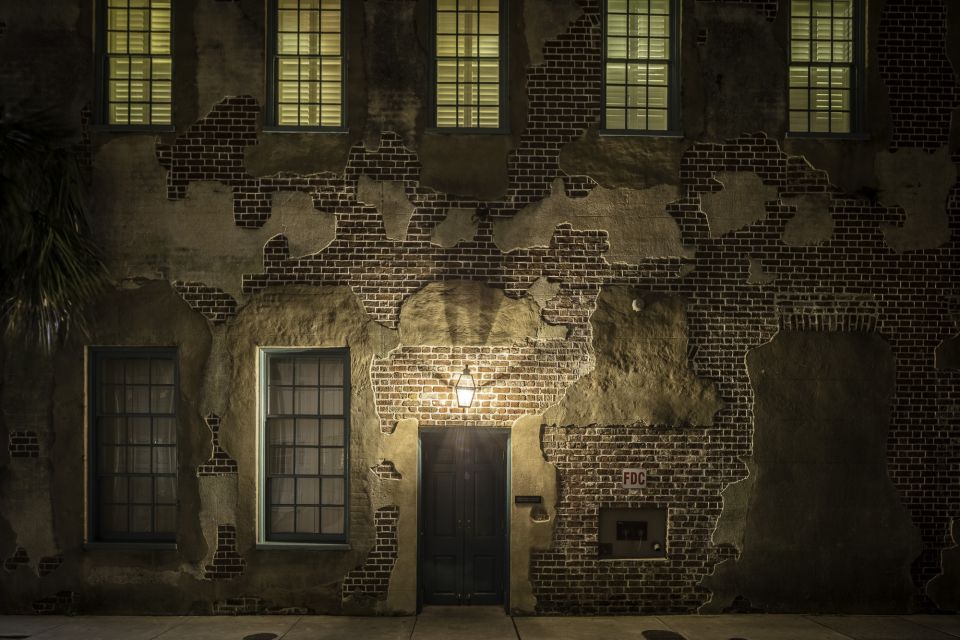 Charleston Terrors: The Ghosts of Pirates and Patriots Past - Charlestons Most Haunted Places