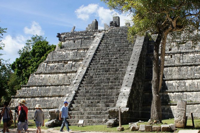 Chichen Itza, Ik Kil Cenote and Valladolid Tour With Lunch - Cultural Immersion