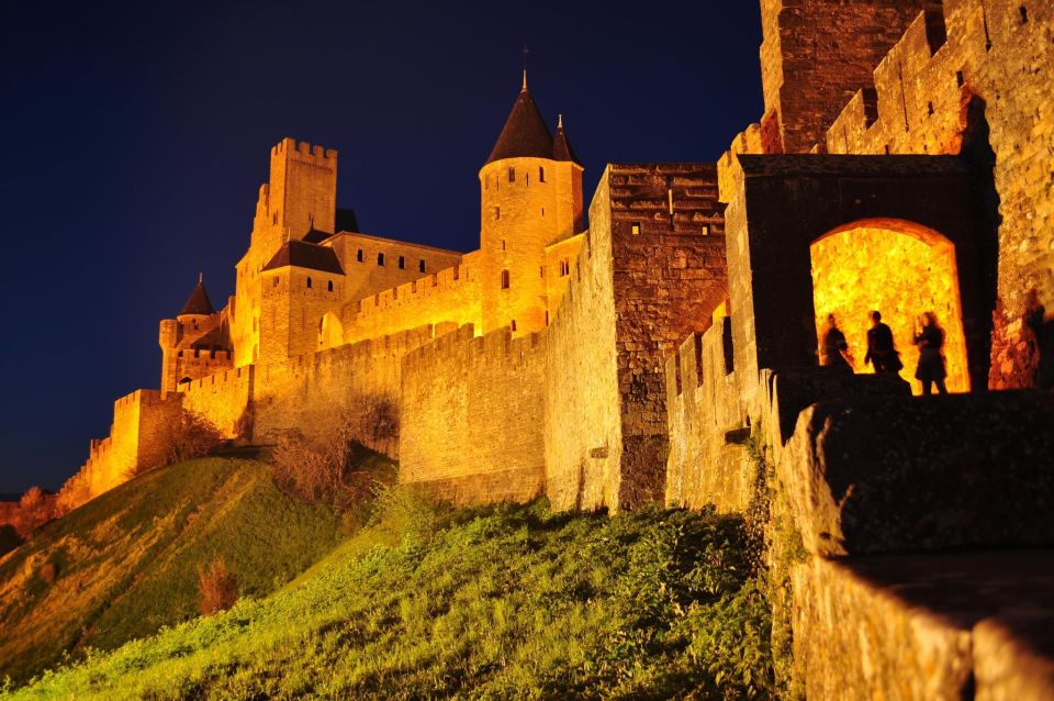 Cité De Carcassonne: Private Guided Tour - Language Options and Tour Features