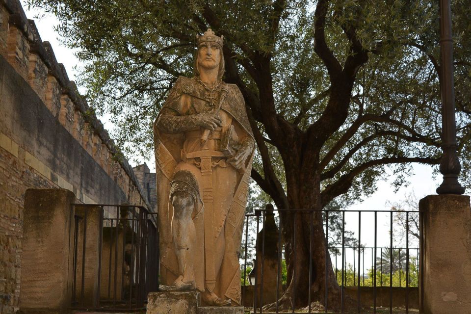 Cordóba: Gardens & Fortress of Catholic Monarchs Guided Tour - Directions