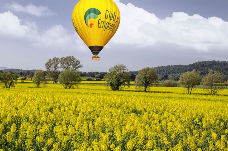 Costa Brava: Hot Air Balloon Flight - Location and Transport