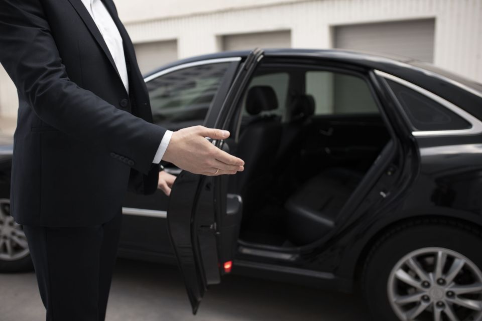 Da Nang Airport Arrival Or Departure Luxury Car Transfers - Common questions