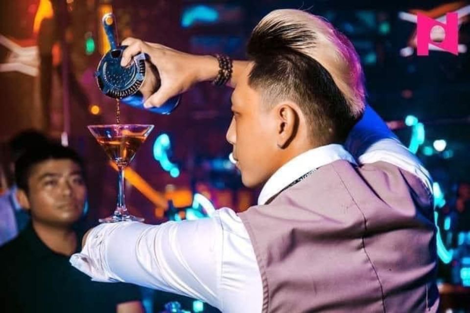 Da Nang: Experience Making Cocktail With Pro Bartender - Reservation Details