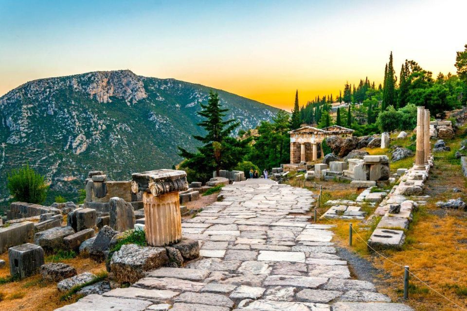 Delphi & Meteora Two (2) Days Tour - Booking