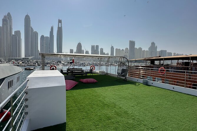 Dubai Marina Cruise With Drinks and BBQ - Entertainment Options