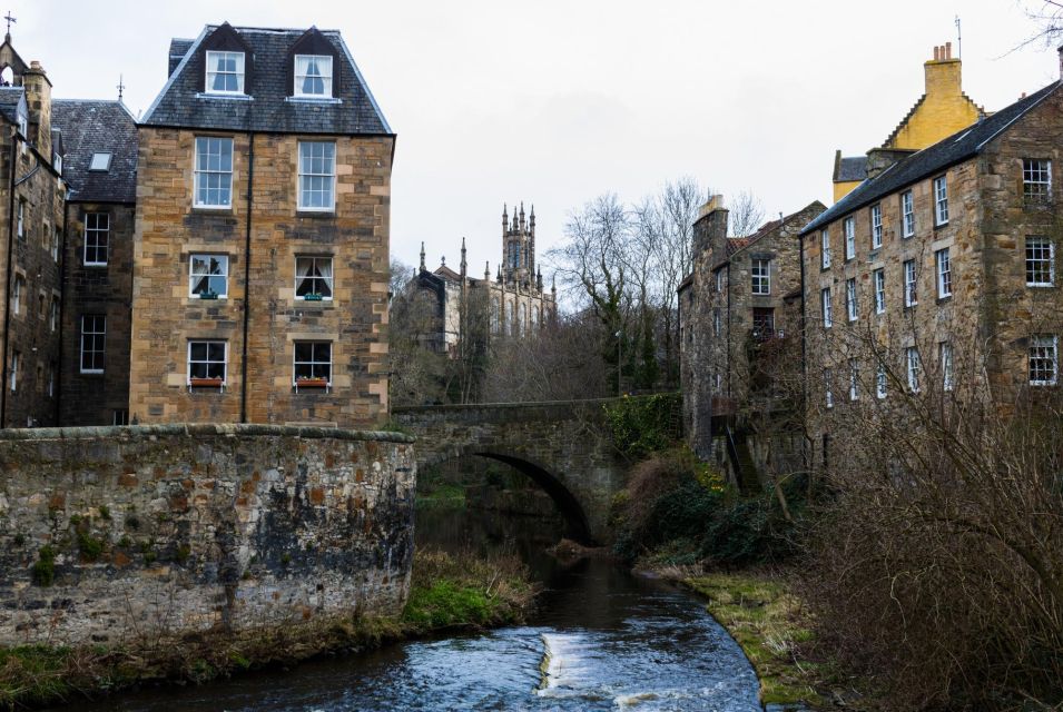 Edinburgh: Private Architecture Tour With a Local Expert - Participant and Date Selection