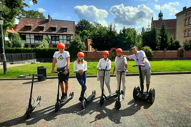 Electric Scooter Tour: Old Town Tour - 1,5-Hour of Magic! - Customer Engagement
