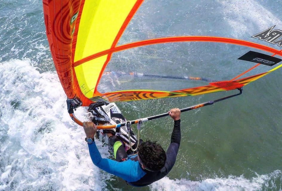 Empuriabrava Windsurfing Weekend: Multiactivity Pack - Language Support and Instructor Availability