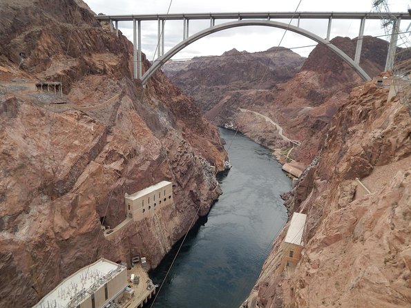 Exclusive: Private Tour of Las Vegas and the Hoover Dam - Discover Iconic Las Vegas Spots