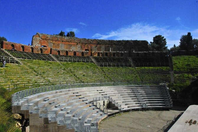 Excursion - Syracuse Greek Theater and the Island of Ortigia. - Relaxation on Ortigia Island