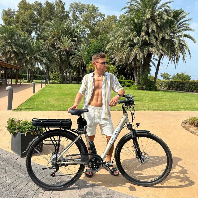 Explore City and Beach on a Private Bike Tour in Valencia - Immersive Description