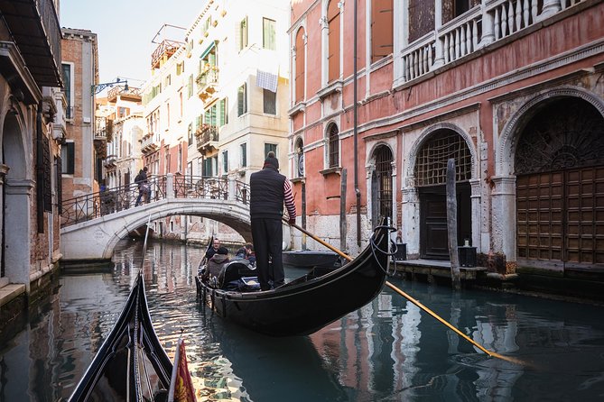 Fall in Love in Venice: Romantic Gondola and Typical Venetian Dinner - Customer Experiences and Feedback