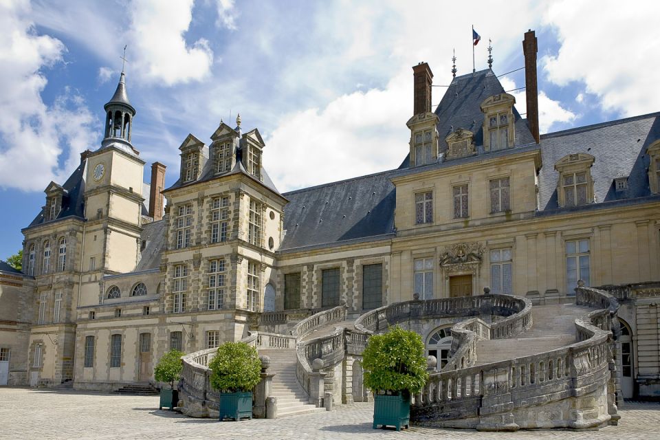 Fontainebleau & Vaux-Le-Vicomte Châteaux Day Tour From Paris - Review Summary