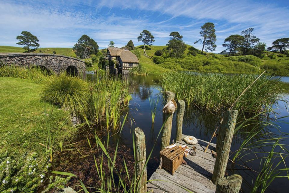 From Auckland: Hobbiton Movie Set Half-Day Trip With Tour - Customer Reviews