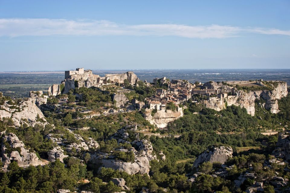 From Avignon: Half-Day Baux De Provence and Luberon Tour - Meeting Point