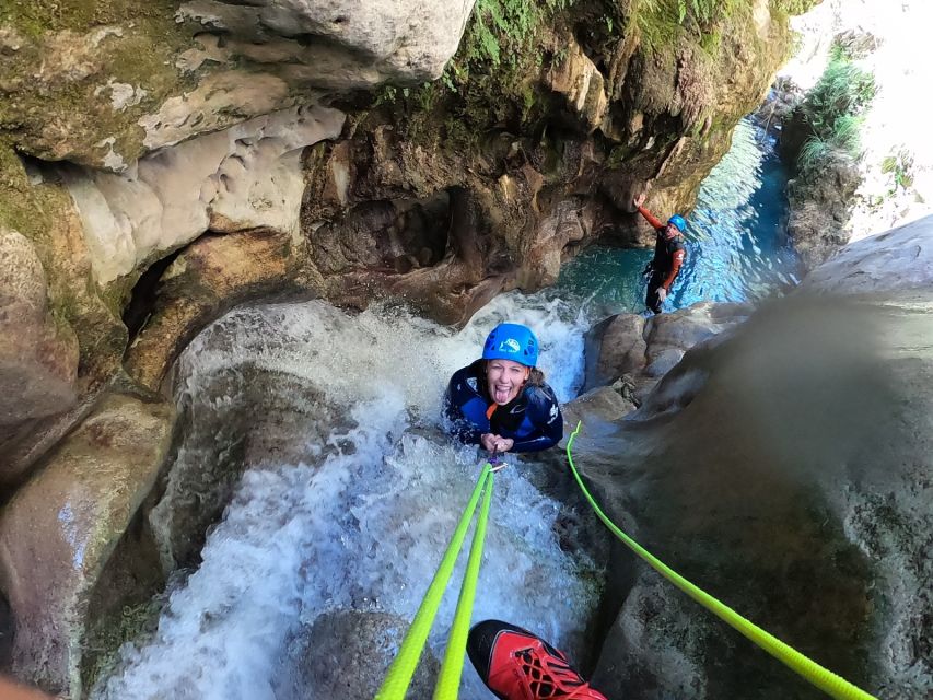 From Granada: Rio Verde Canyoning Tour With Lunch - Tour Description