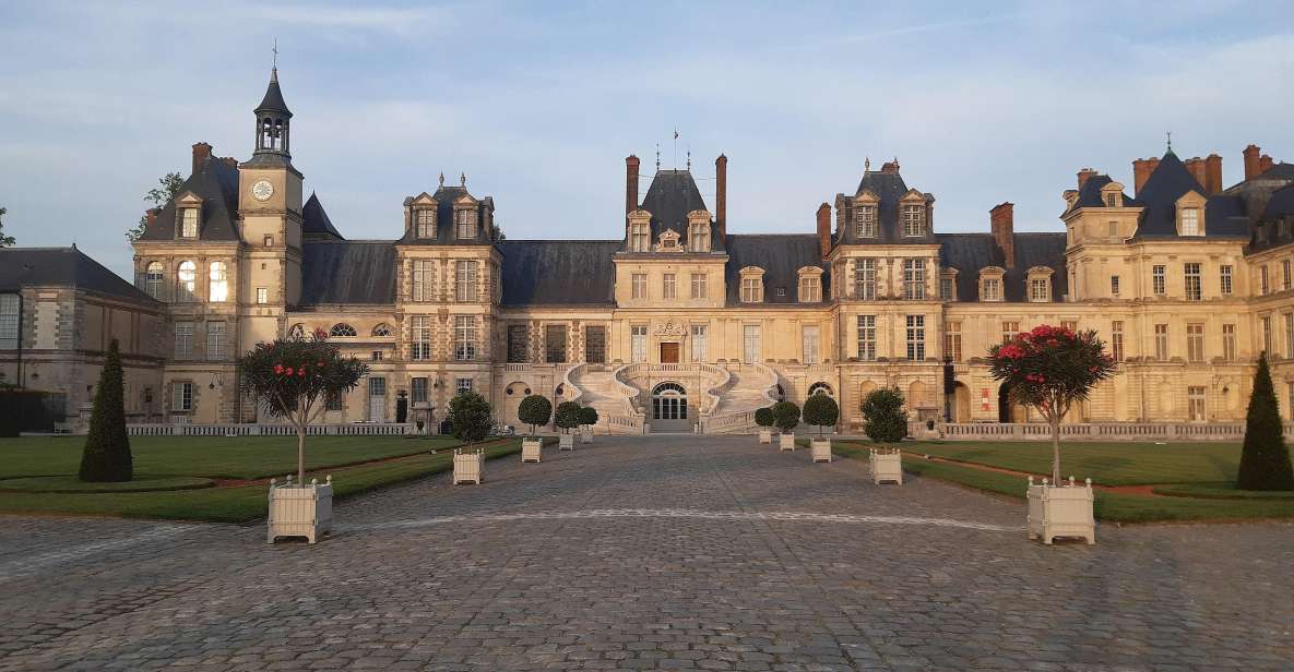 From Paris:Château De Fontainebleau&Vaux-Le-Vicomte Private - Detailed Description