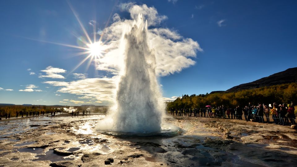 From Reykjavik: Golden Circle & Secret Lagoon Guided Tour - Experience Highlights