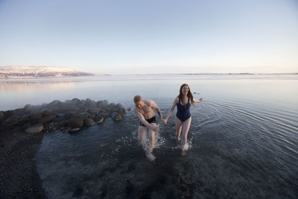 From Reykjavik: Northern Lights and Geothermal Baths Tour - Location and Amenities