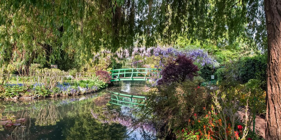 Giverny: Monets House and Gardens Guided Tour - Important Information