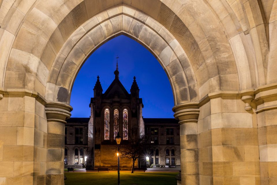 Glasgow: First Discovery Walk and Reading Walking Tour - Preparation and Logistics for the Tour