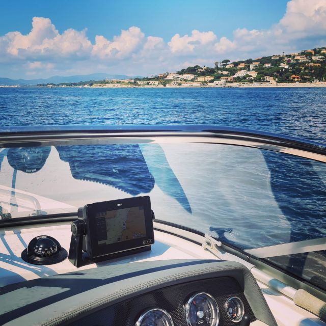 Golfe De Saint Tropez All Inclusive Private Boattrip - Captain and Crew Information