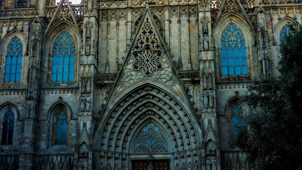 Gothic Barcelona 3 - Hour Walking Tour - Comfort and Preparation Tips