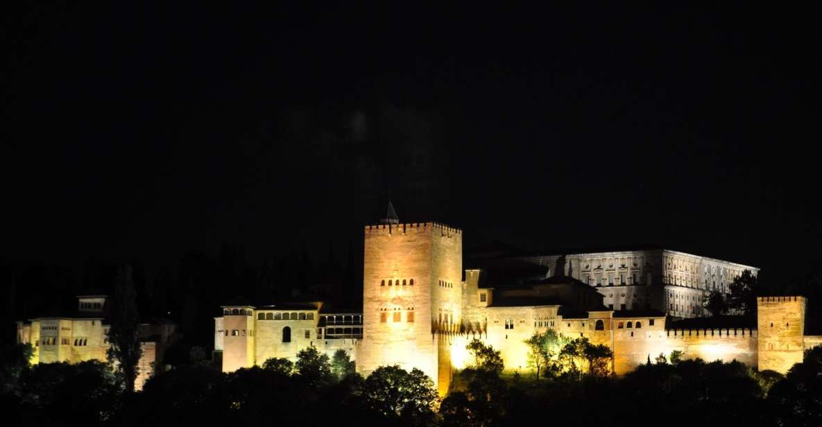 Granada: Night Visit to the Alhambra & Nasrid Palaces - Radio-Guide System for Groups