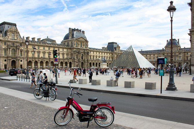 Guided Tour by Electric Moped The Splendours of Paris - Assurance of Quality Service and Equipment