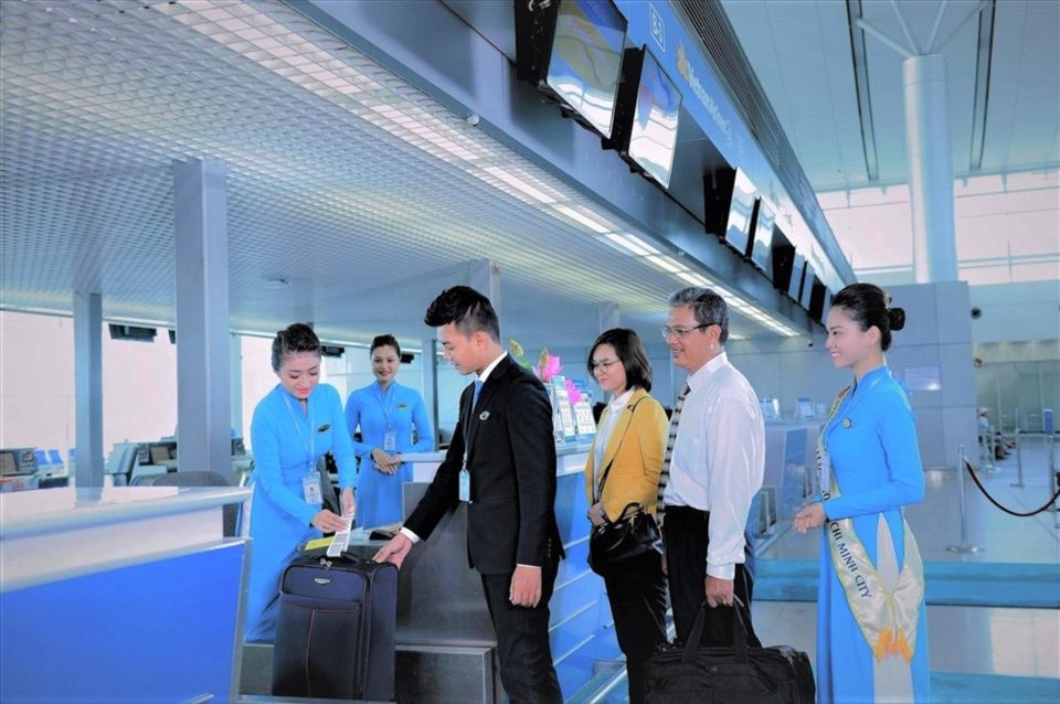 Hanoi Airport: Fast Track International Departure Flight - Customer Support and Assistance Services