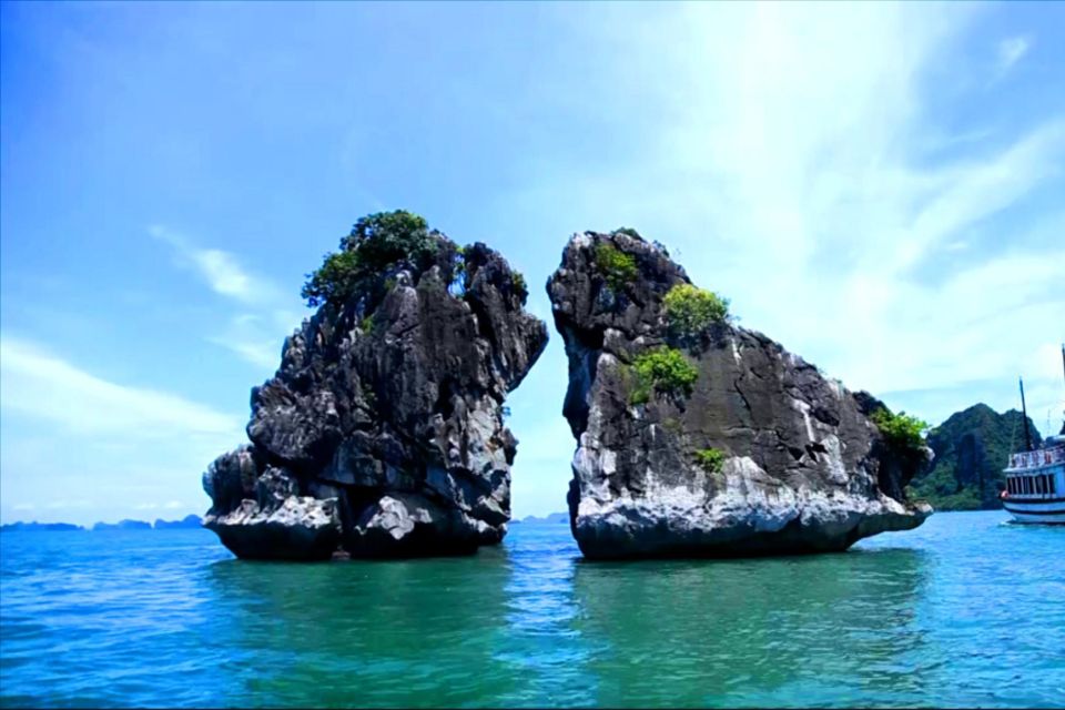 Hanoi: Halong Bay Day Trip With Lunch and Highway Transfers - Cruise Inclusions