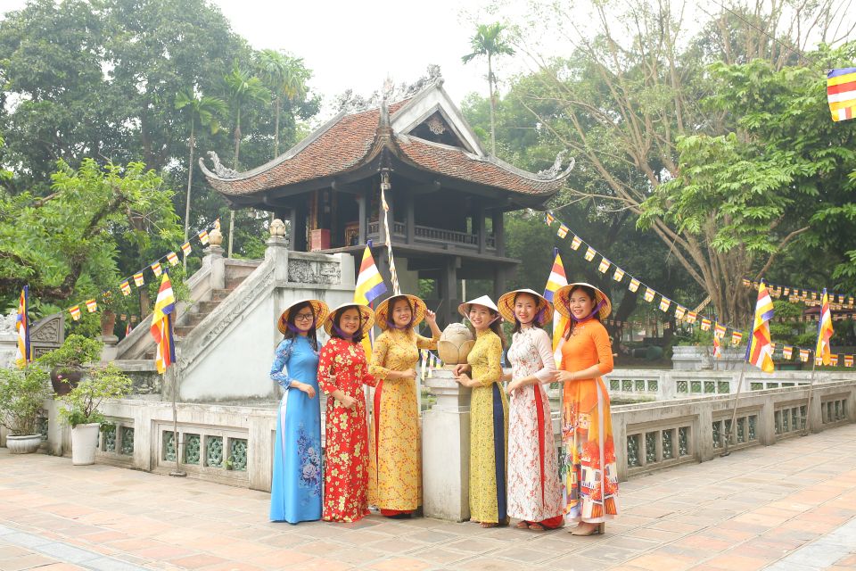 Hanoi: Traditional Ao Dai Dress and Non La Hat Rental - Common questions