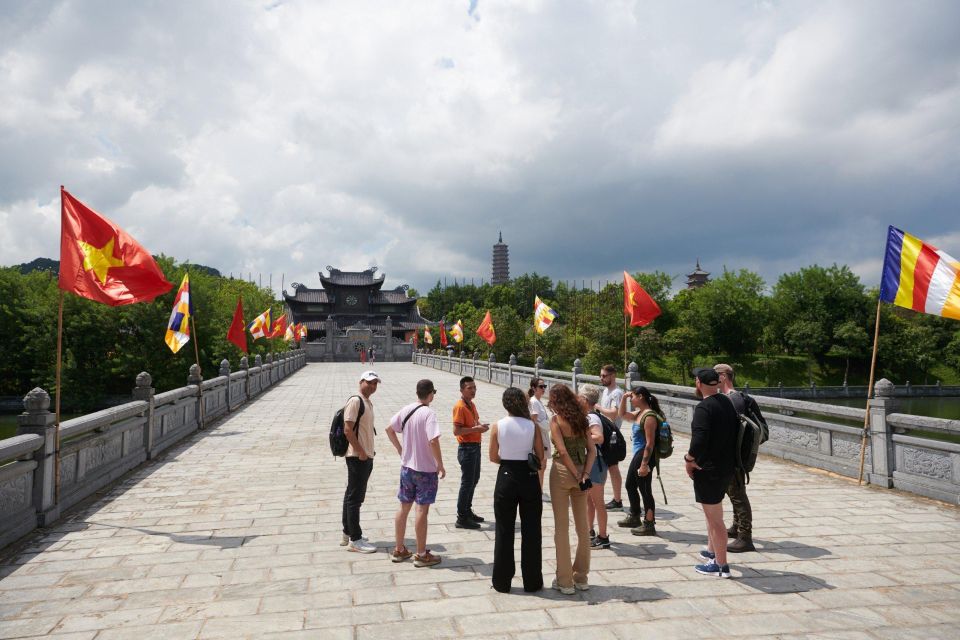 Hanoi:Ninh Binh 1 Day,Bai Dinh-Trang An,Cycling,Buffet Lunch - Trang An Boat Trip