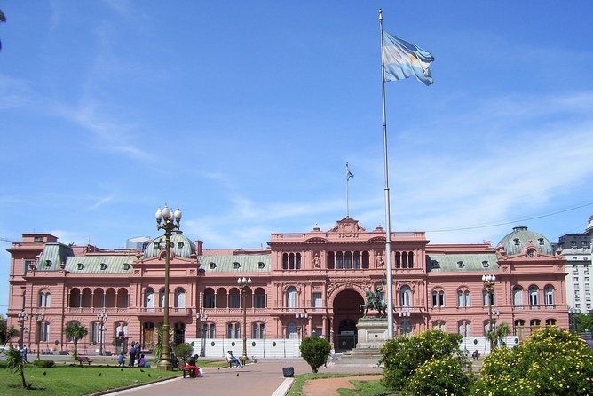 Highlights of Buenos Aires 3-Hour Walking Tour With Small Group - La Biela Meeting Point