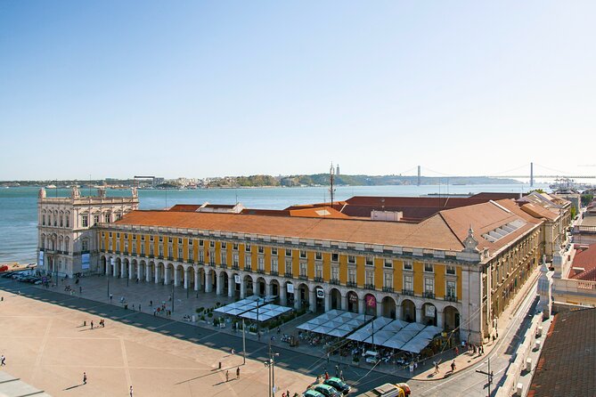 Highlights of Lisbon, Sintra and Estoril Coast in One Day - 10H - Culinary Delights Experience