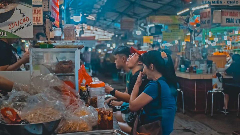 Ho Chi Minh City: Street Foodie Night Cycling Tour - Meeting Point Information