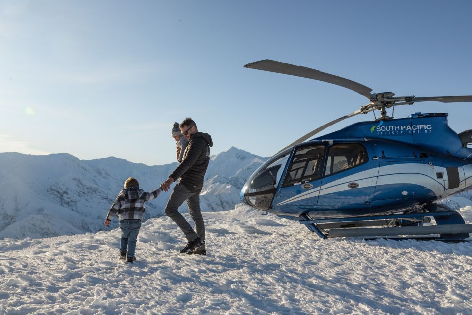 Kaikoura: 1-Hour Whale Watching Helicopter Tour - Safety Regulations & Wildlife Observation