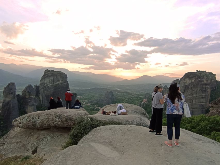 Kalabaka: Meteora Monasteries Private Tour With Photo Stops - Tour Description and Highlights