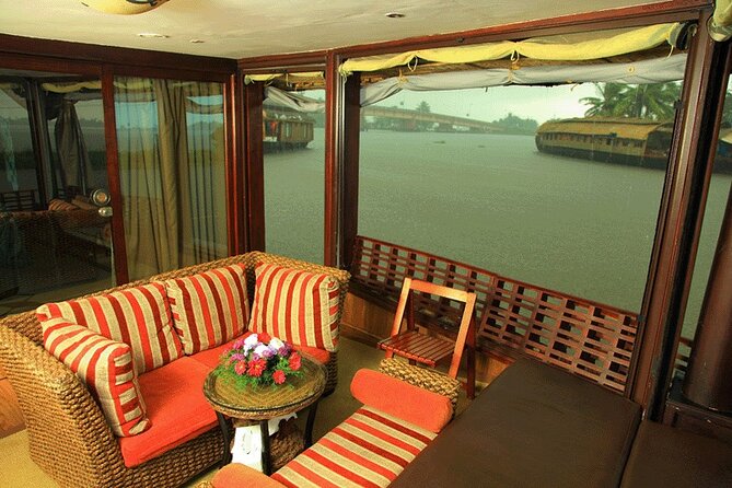 Kochi Private Tour: Overnight Alleppey Backwaters Luxury Houseboat Cruise - Group Size Considerations