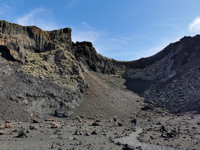 Lanzarote: Guided Volcano Hike - Language Options