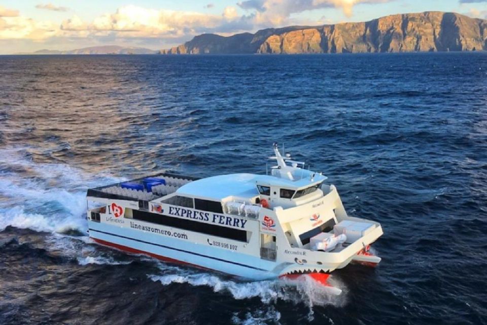 Lanzarote: Roundtrip Ferry Ticket to La Graciosa With Wi-Fi - Ticket Options